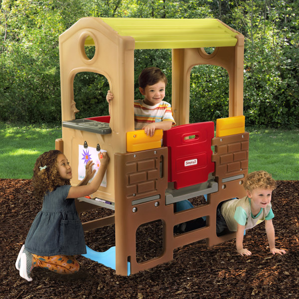 Simplay3 Young Explorers 5' x 5' Indoor / Outdoor Plastic Playhouse